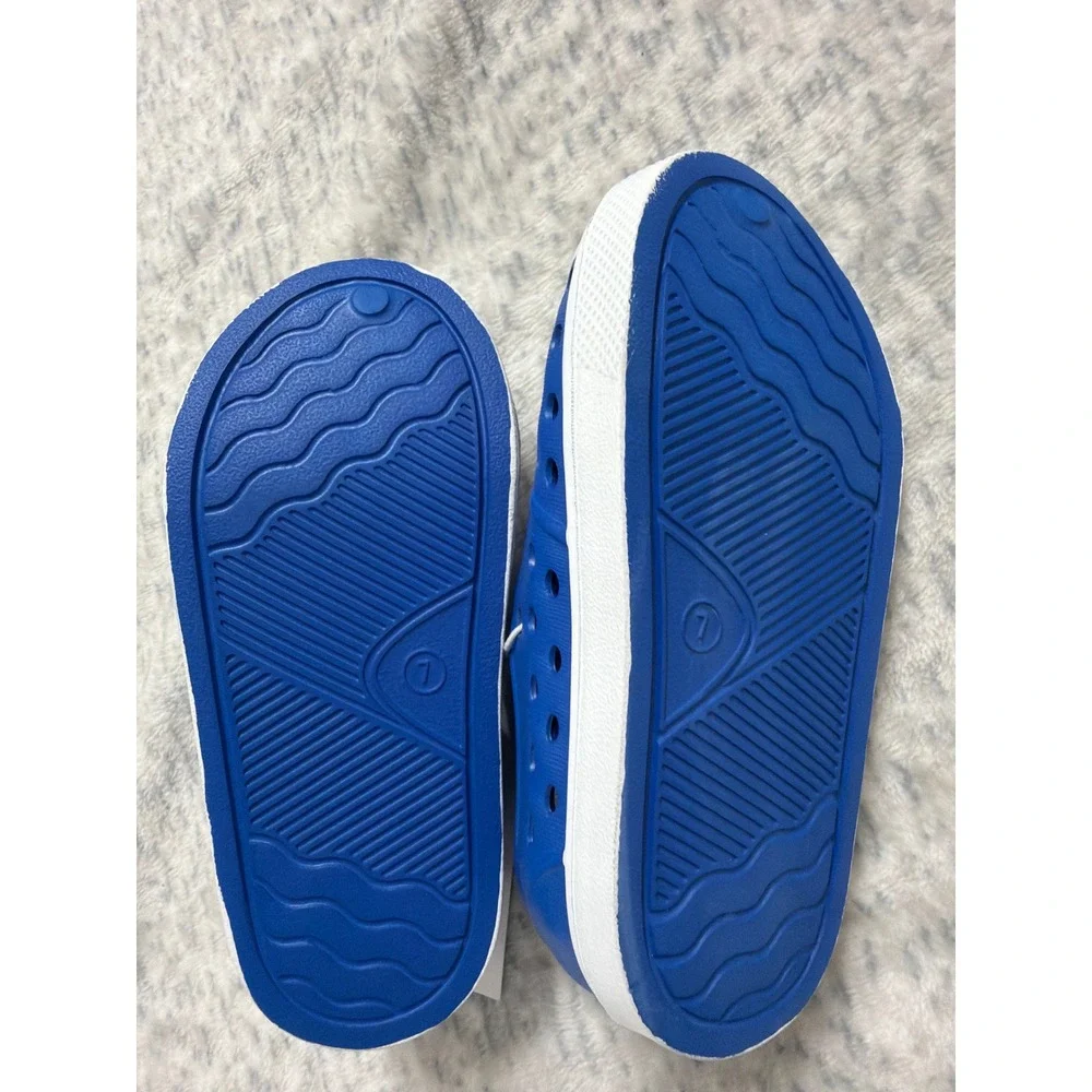 Berkley Jensen lightweight breathable